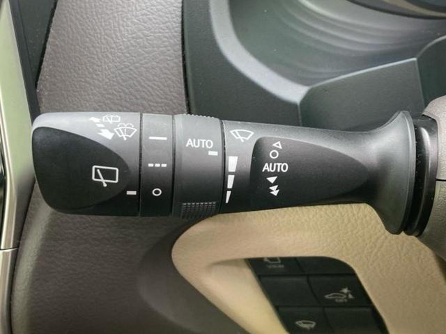 ランドクルーザープラド 4WD TX Lパッケージ 新品タイヤ/サンルーフ/保証書/純正 SDナビ/トヨタセーフティセンス/シートヒーター 前席/パノラミックビューモニター/シート 合皮/ヘッドランプ LED/USBジャック/Bluetooth接続(17枚目)