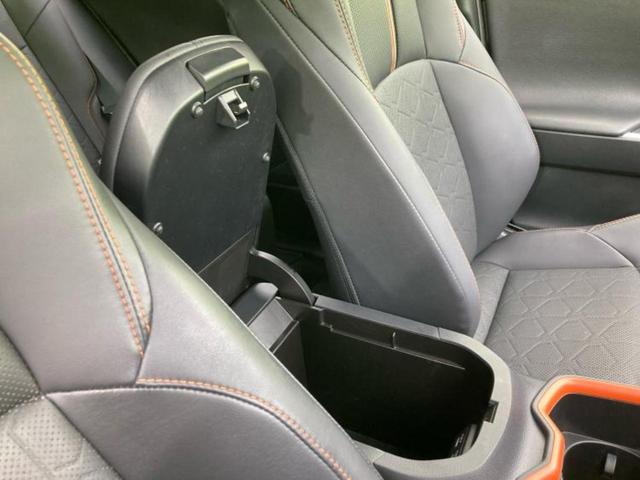 RAV4 4WDアドベンチャー 新品タイヤ/保証書/純正 SDナビ/デジタルインナーミラー/トヨタセーフティセンス/シートヒーター 前席/シート 合皮/電動バックドア/ヘッドランプ LED/USBジャック/Bluetooth接続(30枚目)