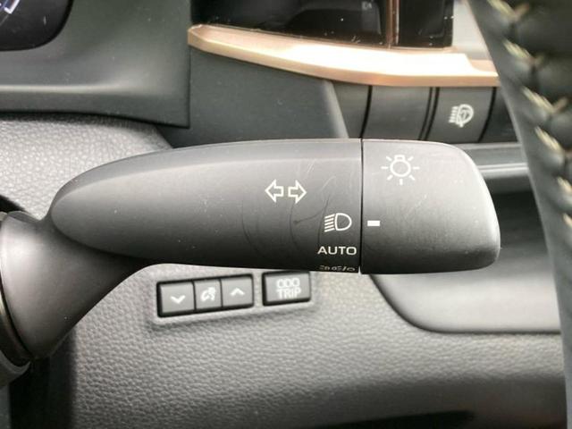 クラウンスポーツ ４ＷＤ　Ｚ　ガラスルーフ／保証書／純正　ＳＤナビ／デジタルインナーミラー／トヨタセーフティセンス／シートエアコン／全方位モニター／車線逸脱防止支援システム／シート　フルレザー／電動バックドア　革シート　電動シート（16枚目）