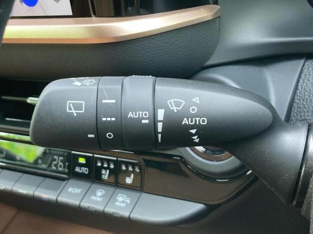 クラウンスポーツ ４ＷＤ　Ｚ　ガラスルーフ／保証書／純正　ＳＤナビ／デジタルインナーミラー／トヨタセーフティセンス／シートエアコン／全方位モニター／車線逸脱防止支援システム／シート　フルレザー／電動バックドア　革シート　電動シート（17枚目）