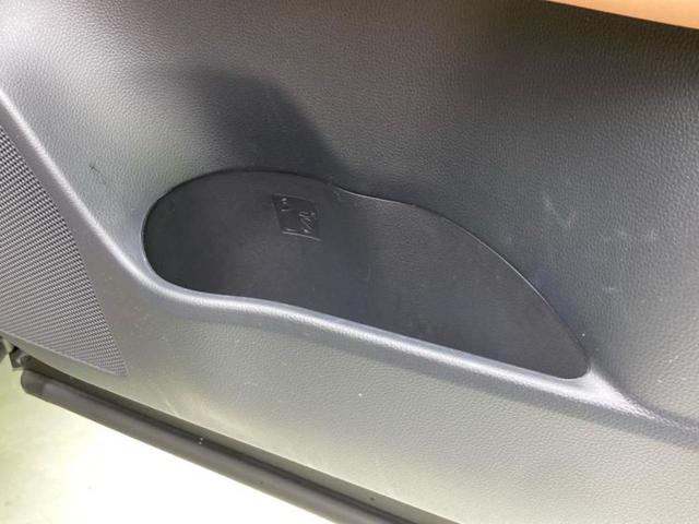 クラウンスポーツ ４ＷＤ　Ｚ　ガラスルーフ／保証書／純正　ＳＤナビ／デジタルインナーミラー／トヨタセーフティセンス／シートエアコン／全方位モニター／車線逸脱防止支援システム／シート　フルレザー／電動バックドア　革シート　電動シート（19枚目）