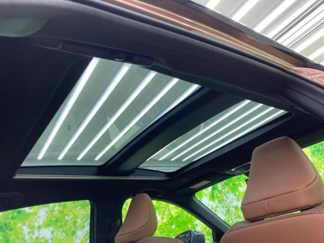 クラウンスポーツ ４ＷＤ　Ｚ　ガラスルーフ／保証書／純正　ＳＤナビ／デジタルインナーミラー／トヨタセーフティセンス／シートエアコン／全方位モニター／車線逸脱防止支援システム／シート　フルレザー／電動バックドア　革シート　電動シート（30枚目）