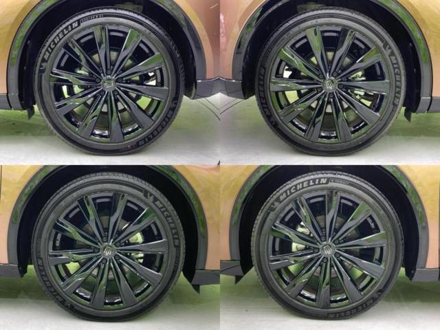 クラウンスポーツ ４ＷＤ　Ｚ　ガラスルーフ／保証書／純正　ＳＤナビ／デジタルインナーミラー／トヨタセーフティセンス／シートエアコン／全方位モニター／車線逸脱防止支援システム／シート　フルレザー／電動バックドア　革シート　電動シート（57枚目）