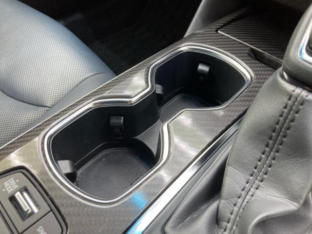 クラウンハイブリッド RSアドバンス 新品タイヤ/保証書/純正 SDナビ/デジタルインナーミラー/衝突安全装置/シートヒーター/車線逸脱防止支援システム/シート フルレザー/ヘッドランプ LED/ETC/EBD付ABS/横滑り防止装置(31枚目)