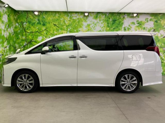 アルファード Ｓタイプゴールド２　新品タイヤ／ディスプレイオーディオ＋ナビ９インチ／フリップダウンモニター　純正　１２．１インチ／トヨタセーフティセンス／両側電動スライドドア／車線逸脱防止支援システム／電動バックドア　バックカメラ（2枚目）