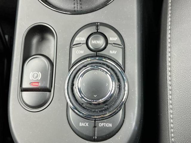 ＭＩＮＩ クーパーＳシャドーエディション　新品タイヤ／純正　ＳＤナビ／シートヒーター／車線逸脱防止支援システム／シート　合皮／パーキングアシスト　自動操舵／ヘッドランプ　ＬＥＤ／ＥＴＣ／ＥＢＤ付ＡＢＳ／横滑り防止装置　バックカメラ　記録簿（39枚目）
