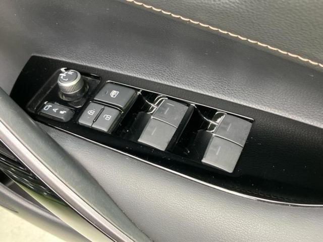 カローラツーリング ダブルバイビー　新品タイヤ／保証書／ディスプレイオーディオ＋ナビ９インチ／トヨタセーフティセンス／シートヒーター　前席／車線逸脱防止支援システム／シート　ハーフレザー　衝突被害軽減システム　バックカメラ　ワンオーナー（8枚目）