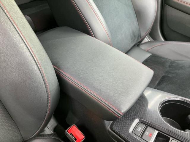 シビック ｅＨＥＶ　新品タイヤ／ＢＯＳＥ／保証書／純正　９インチ　ＳＤナビ／ホンダセンシング／シートヒーター　前席／シート　ハーフレザー／ドライブレコーダー　前後／ヘッドランプ　ＬＥＤ／ＵＳＢジャック　バックカメラ（32枚目）