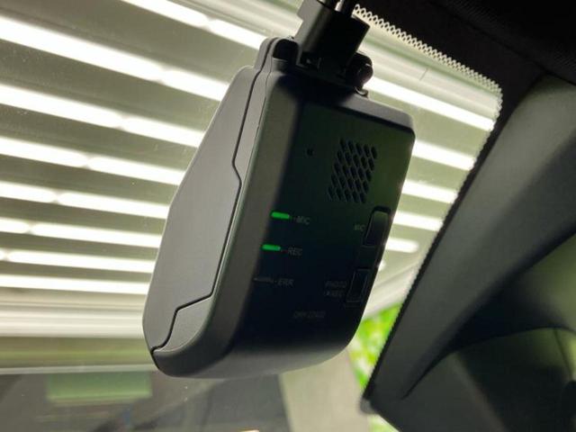 シビック ｅＨＥＶ　新品タイヤ／ＢＯＳＥ／保証書／純正　９インチ　ＳＤナビ／ホンダセンシング／シートヒーター　前席／シート　ハーフレザー／ドライブレコーダー　前後／ヘッドランプ　ＬＥＤ／ＵＳＢジャック　バックカメラ（40枚目）