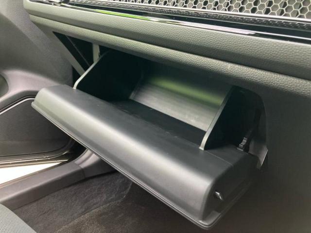 シビック ｅＨＥＶ　新品タイヤ／ＢＯＳＥ／保証書／純正　９インチ　ＳＤナビ／ホンダセンシング／シートヒーター　前席／シート　ハーフレザー／ドライブレコーダー　前後／ヘッドランプ　ＬＥＤ／ＵＳＢジャック　バックカメラ（49枚目）