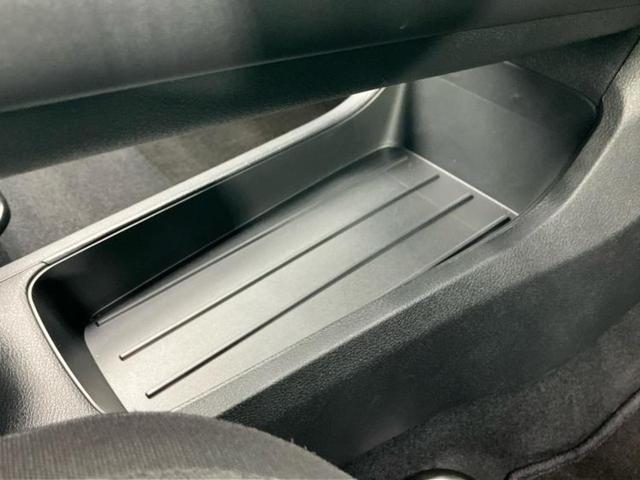 ノート Ｘ　保証書／純正　９インチ　メモリーナビ／インテリジェントルームミラー／衝突安全装置／アラウンドビューモニター／車線逸脱防止支援システム／ドライブレコーダー　前後／ヘッドランプ　ＬＥＤ／ＵＳＢジャック（44枚目）