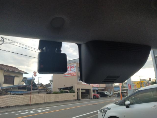 ルーミー カスタムＧ　【水害歴車】全周囲カメラ　ＴＶ　ドライブレコーダー　両側スライドドア　クリアランスソナー　オートクルーズコントロール　衝突被害軽減システム　アルミホイール　ＬＥＤヘッドランプ　スマートキー　ＣＶＴ（18枚目）