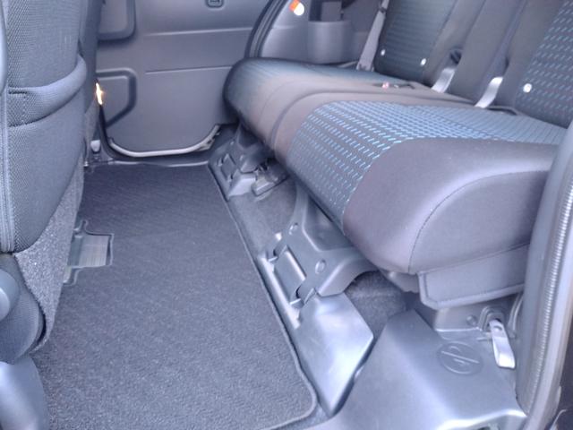 ルーミー カスタムＧ　【水害歴車】全周囲カメラ　ＴＶ　ドライブレコーダー　両側スライドドア　クリアランスソナー　オートクルーズコントロール　衝突被害軽減システム　アルミホイール　ＬＥＤヘッドランプ　スマートキー　ＣＶＴ（32枚目）