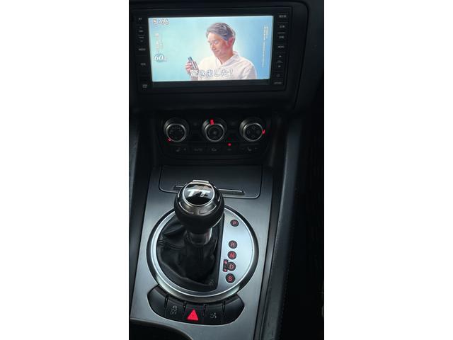TTクーペ 2.0TFSI クワトロ 4WD ナビ TV AT オートライト HID シートヒーター アルミホイール パワーシート 盗難防止システム ABS ESC エアコン パワーステアリング パワーウィンドウ 運転席エアバッグ(5枚目)