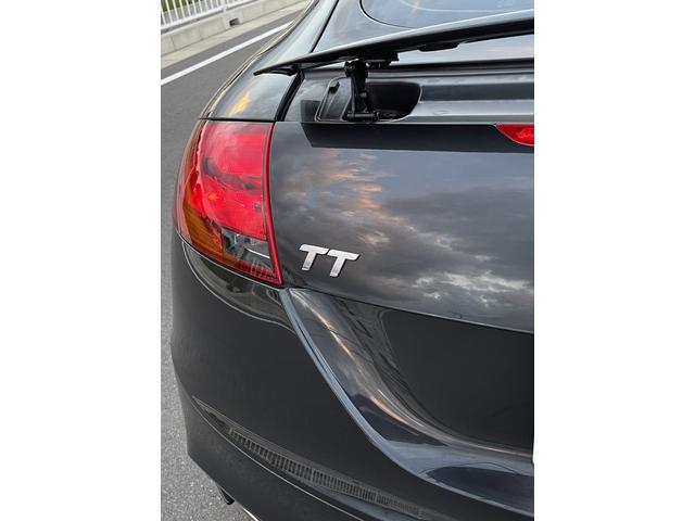 TTクーペ 2.0TFSI クワトロ 4WD ナビ TV AT オートライト HID シートヒーター アルミホイール パワーシート 盗難防止システム ABS ESC エアコン パワーステアリング パワーウィンドウ 運転席エアバッグ(25枚目)