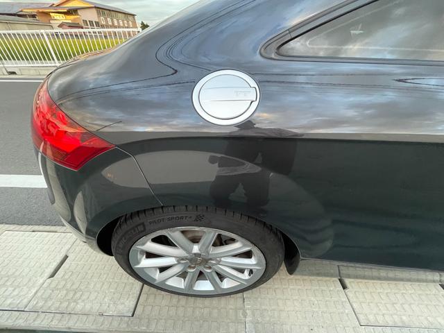 TTクーペ 2.0TFSI クワトロ 4WD ナビ TV AT オートライト HID シートヒーター アルミホイール パワーシート 盗難防止システム ABS ESC エアコン パワーステアリング パワーウィンドウ 運転席エアバッグ(33枚目)