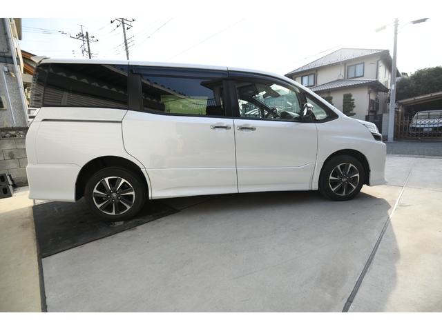 ヴォクシー ZS 煌III 4WD ワンオーナー AT オートミラー 両側パワースライド扉 バックカメラ ナビ Bluetooth ETC(30枚目)
