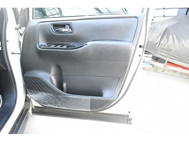 ヴォクシー ZS 煌III 4WD ワンオーナー AT オートミラー 両側パワースライド扉 バックカメラ ナビ Bluetooth ETC(47枚目)