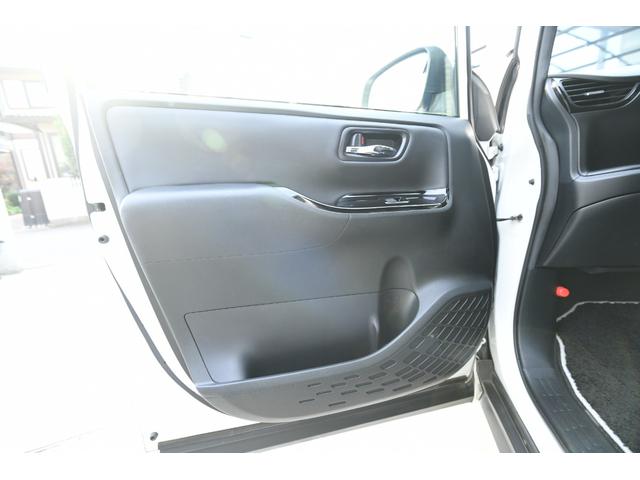 ヴォクシー ZS 煌III 4WD ワンオーナー AT オートミラー 両側パワースライド扉 バックカメラ ナビ Bluetooth ETC(76枚目)