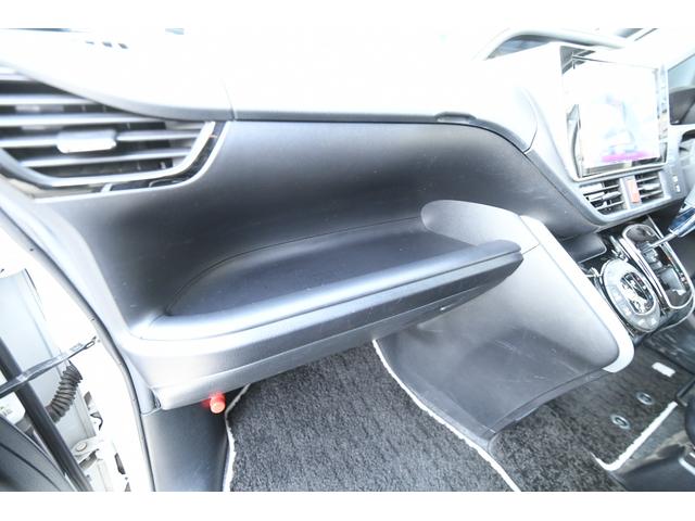 ヴォクシー ZS 煌III 4WD ワンオーナー AT オートミラー 両側パワースライド扉 バックカメラ ナビ Bluetooth ETC(80枚目)