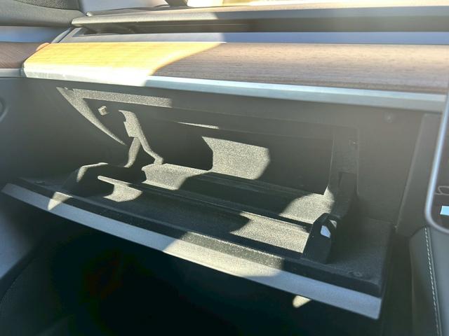 モデル３ ロングレンジ　ＡＷＤ　４ＷＤ　ロングレンジ　モデル３　黒シート　シートヒーター（54枚目）