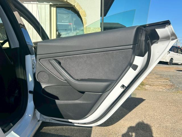 モデル３ ロングレンジ　ＡＷＤ　４ＷＤ　ロングレンジ　モデル３　黒シート　シートヒーター（61枚目）