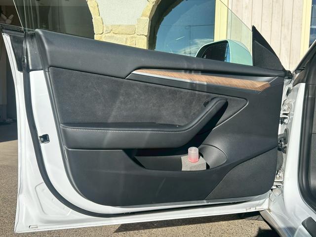 モデル３ ロングレンジ　ＡＷＤ　４ＷＤ　ロングレンジ　モデル３　黒シート　シートヒーター（62枚目）