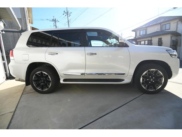 ランドクルーザー ＺＸ　４ＷＤ　ガナドール４本出しマフラー　ヒッチメンバー（5枚目）