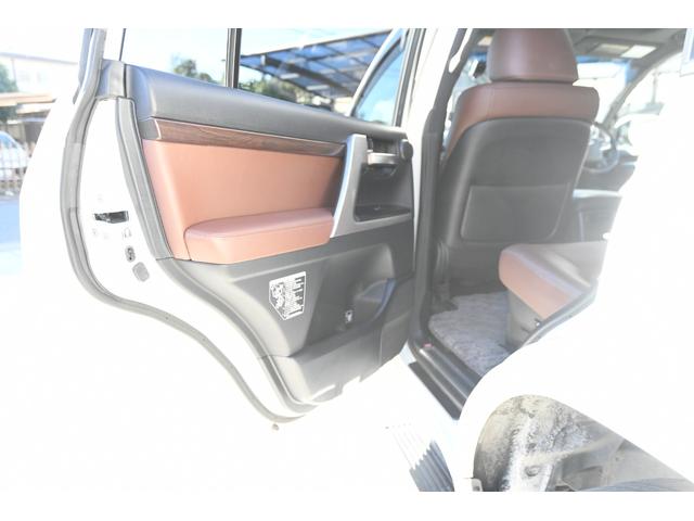 ランドクルーザー ＺＸ　４ＷＤ　ガナドール４本出しマフラー　ヒッチメンバー（67枚目）