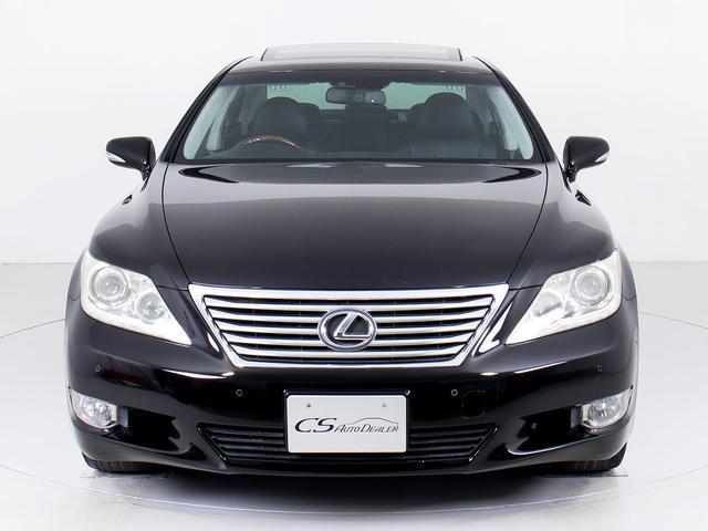 ＬＳ４６０　バージョンＣ　Ｉパッケージ　（サンルーフ）（黒革シート）（レクサス記録簿８枚）（シートヒーター）（エアシート）（フルセグ地デジ）（バックカメラ）（２０インチアルミ）（パワートランク）（クリアランスソナー）Ｂｌｕｅｔｏｏｔｈ(13枚目)