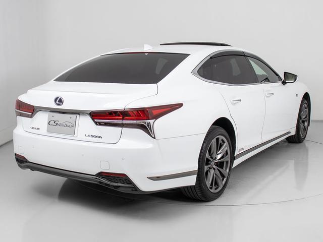 ＬＳ ＬＳ５００ｈ　Ｆスポーツ　（禁煙車）（サンルーフ）（デジタルインナーミラー）（Ｆスポーツ専用黒本革）（セーフティシステム＋Ａ）（パノラミックビュー）（ＢＳＭ）（ＨＵＤ）（全画面ＳＤナビ）（冷暖房シート）（ＬＥＤヘッドライト）（17枚目）