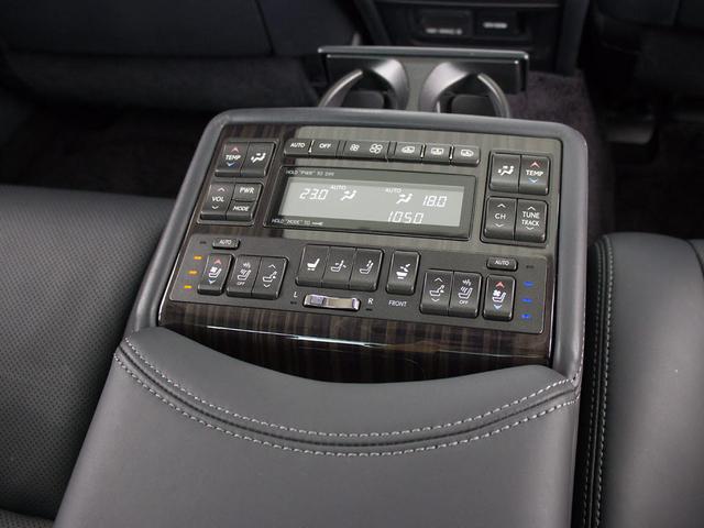 ＬＳ ＬＳ６００ｈ　バージョンＬ　（禁煙車）（サンルーフ）（マークレビンソン）（リアエンター）（本革ダッシュボード）（レーダークルーズ）（衝突軽減）（ＬＫＡ）（ＢＳＭ）（Ｆスポーツ用グリル）（電動トランク）（黒本革）（後席ＶＩＰ仕様）（31枚目）