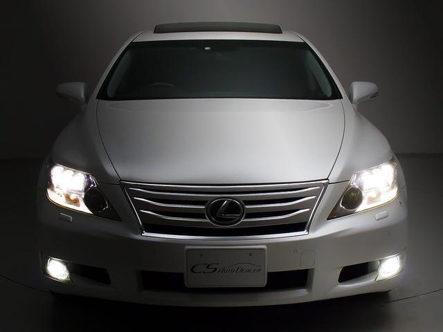 ＬＳ ＬＳ６００ｈ　バージョンＳ　Ｉパッケージ　（サンルーフ）（レーダークルーズ）（プリクラッシュ）（４ＷＤ）（クリアランスソナー）（パワートランク）（連眼ＬＥＤヘッドライト）（黒本革）（冷暖房シート）（ステアリングヒーター）（ＨＤＤマルチナビ）（17枚目）