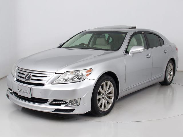 ＬＳ ＬＳ４６０　バージョンＵ　（サンルーフ）（マークレビンソン）（リアエンター）（メローホワイトレザー）（エアロカスタム）（シートヒーター）（エアシート）（電動トランク）（オートクルーズコントロール）（ＨＤＤマルチナビ）（13枚目）