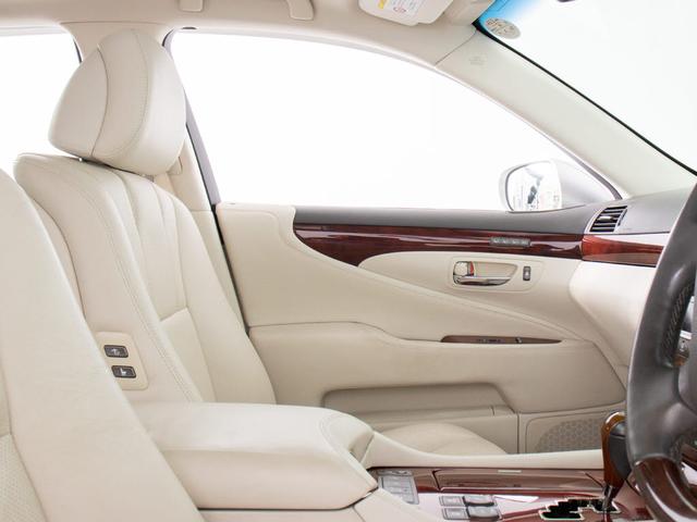 ＬＳ ＬＳ４６０　バージョンＵ　（サンルーフ）（マークレビンソン）（リアエンター）（メローホワイトレザー）（エアロカスタム）（シートヒーター）（エアシート）（電動トランク）（オートクルーズコントロール）（ＨＤＤマルチナビ）（28枚目）