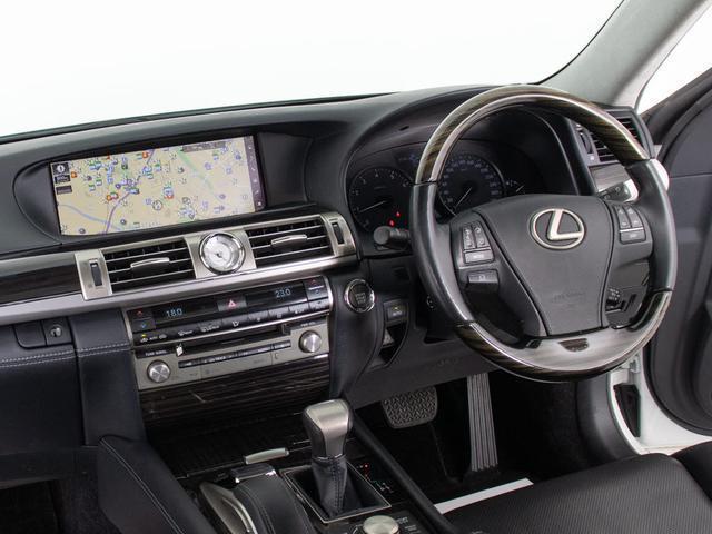 ＬＳ ＬＳ４６０　バージョンＣ　Ｉパッケージ　（禁煙車）（全画面ＳＤナビ）（サンルーフ）（パワートランク）（電動オットマン）（黒本革シート）（エアシート）（シートヒーター）（クリアランスソナー）（バックモニター）（レクサス点検整備記録１６枚）（33枚目）
