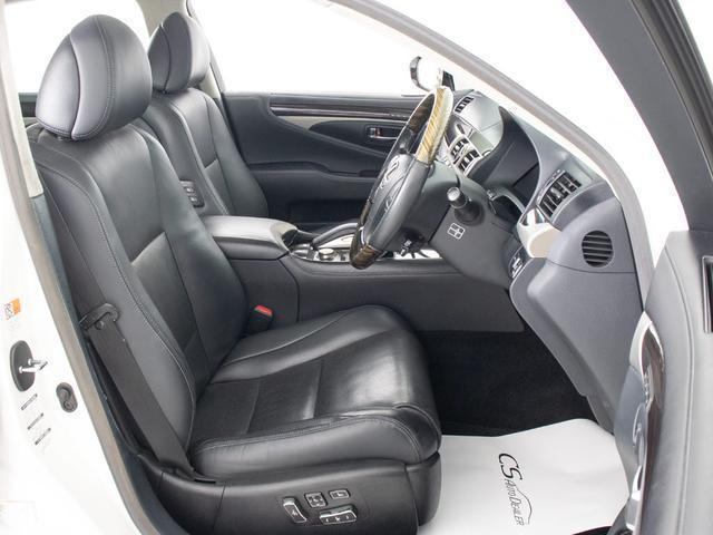 ＬＳ ＬＳ４６０　バージョンＣ　Ｉパッケージ　（サンルーフ）（全画面ＳＤナビ）（レーダークルーズ）（プリクラッシュ）（クリアランスソナー）（パワートランク）（ＬＥＤヘッドライト）（冷暖房シート）（ＢＳＭ）（黒本革）（助手席オットマン）（フルセグ）（25枚目）