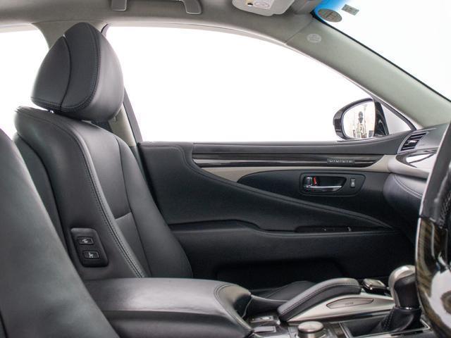 ＬＳ ＬＳ４６０　バージョンＣ　Ｉパッケージ　（サンルーフ）（全画面ＳＤナビ）（レーダークルーズ）（プリクラッシュ）（クリアランスソナー）（パワートランク）（ＬＥＤヘッドライト）（冷暖房シート）（ＢＳＭ）（黒本革）（助手席オットマン）（フルセグ）（30枚目）