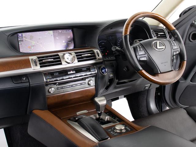 ＬＳ ＬＳ６００ｈＬ　エグゼクティブパッケージ　（５人乗り）（ロングモデル）（サンルーフ）（マークレビンソン）（リアエンター）（ドライバーモニター）（レーダークルーズ）（プリクラッシュ）（ＢＳＭ）（クリアランスソナー）（オットマン）（冷暖房シート）（30枚目）