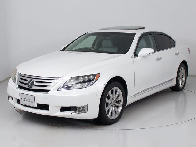 ＬＳ ＬＳ６００ｈ　バージョンＵ　Ｉパッケージ　（サンルーフ）（クリアランスソナー）（白本革）（レーダークルーズ）（プリクラッシュ）（パワートランク）（ＬＥＤヘッドライト）（後席ＶＩＰ仕様）（冷暖房シート）（ＨＤＤマルチナビ）（Ｂｌｕｅｔｏｏｔｈ）（11枚目）
