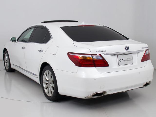 ＬＳ ＬＳ６００ｈ　バージョンＵ　Ｉパッケージ　（サンルーフ）（クリアランスソナー）（白本革）（レーダークルーズ）（プリクラッシュ）（パワートランク）（ＬＥＤヘッドライト）（後席ＶＩＰ仕様）（冷暖房シート）（ＨＤＤマルチナビ）（Ｂｌｕｅｔｏｏｔｈ）（13枚目）