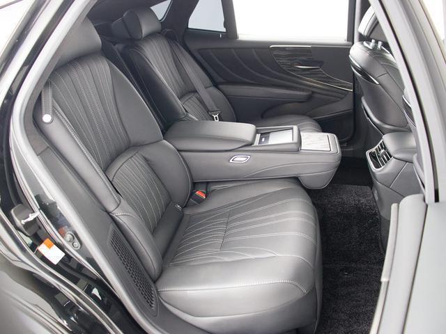 ＬＳ ＬＳ５００ｈ　バージョンＬ　（禁煙）（後期型）（レクサス点検整備記録９枚）（サンルーフ）（２０インチスパッタリングＡＷ）（セーフティシステム＋Ａ）（パノラミックビュー）（ＢＳＭ）（後席ＶＩＰ仕様）（黒本革）（全画面ＳＤナビ）（30枚目）