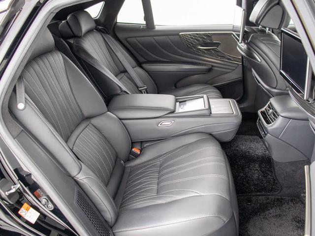 ＬＳ ＬＳ５００ｈ　エグゼクティブ　（禁煙車）（後期型）（サンルーフ）（マークレビンソン）（リアエンター）（セーフティシステム＋Ａ）（パノラミックビュー）（ＢＳＭ）（ＨＵＤ）（黒本革）（後席ＶＩＰ）（パワートランク）（全画面ＳＤナビ）（31枚目）