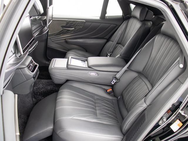 ＬＳ ＬＳ５００ｈ　エグゼクティブ　（禁煙車）（後期型）（サンルーフ）（マークレビンソン）（リアエンター）（セーフティシステム＋Ａ）（パノラミックビュー）（ＢＳＭ）（ＨＵＤ）（黒本革）（後席ＶＩＰ）（パワートランク）（全画面ＳＤナビ）（32枚目）