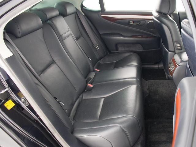 ＬＳ ＬＳ６００ｈ　Ｉパッケージ　（禁煙車）（クリアランスソナー）（ＬＥＤヘッドライト）（黒本革）（シートヒーター）（エアシート）（ステアリングヒーター）（オートクルーズコントロール）（ＨＤＤマルチナビ）（バックモニター）（27枚目）