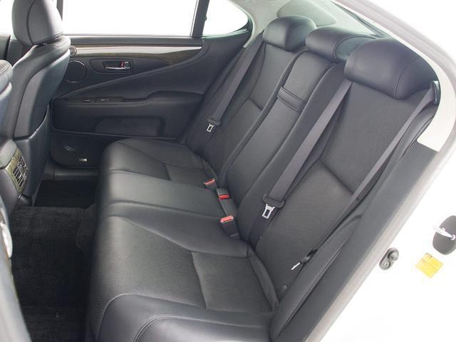 ＬＳ ＬＳ４６０　バージョンＣ　Ｉパッケージ　（禁煙車）（ワンオーナー）（レクサス点検整備記録２４枚）（サンルーフ）（マークレビンソン）（パワートランク）（クリアランスソナー）（オートクルーズコントロール）（シートヒーター）（エアシート）（29枚目）