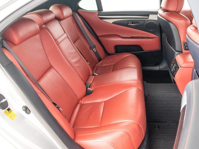 ＬＳ ＬＳ４６０　Ｆスポーツ　（サンルーフ）（Ｌセレクト）（ＴＲＤフルエアロ）（４本出しマフラー）（新品タイヤ）（専用赤本革）（レーダークルーズ）（プリクラッシュ）（ＬＫＡ）（ＢＳＭ）（クリアランスソナー）（連眼ＬＥＤライト）（28枚目）