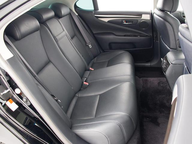 ＬＳ ＬＳ４６０　バージョンＣ　Ｉパッケージ　（禁煙車）（全画面ＳＤナビ）（ウェッズ製２１インチＡＷ）（サンルーフ）（レーダークルーズ）（プリクラッシュ）（ＢＳＭ）（クリアランスソナー）（パワートランク）（黒本革）（助手席オットマン）（29枚目）