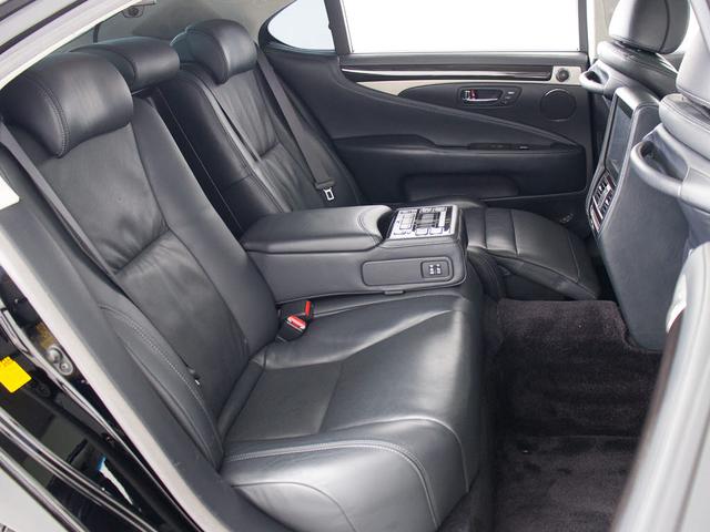 LEXUS LS LS600HL EXECUTIVE PACKAGE