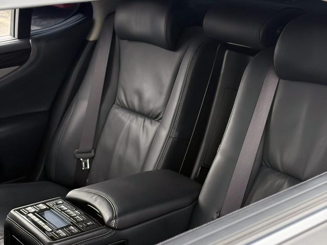 LEXUS LS LS600HL EXECUTIVE PACKAGE